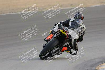 media/Dec-17-2022-SoCal Trackdays (Sat) [[224abd9271]]/Turn 10 Backside (120pm)/